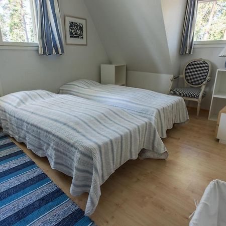 Villa Harald - Beachfront Hitis Bagian luar foto