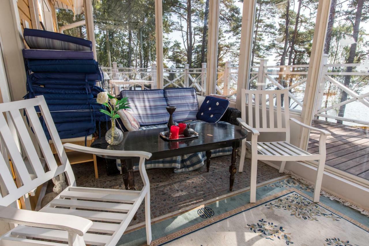 Villa Harald - Beachfront Hitis Bagian luar foto