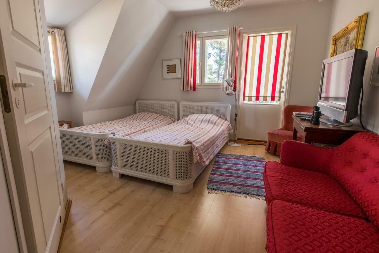 Villa Harald - Beachfront Hitis Bagian luar foto