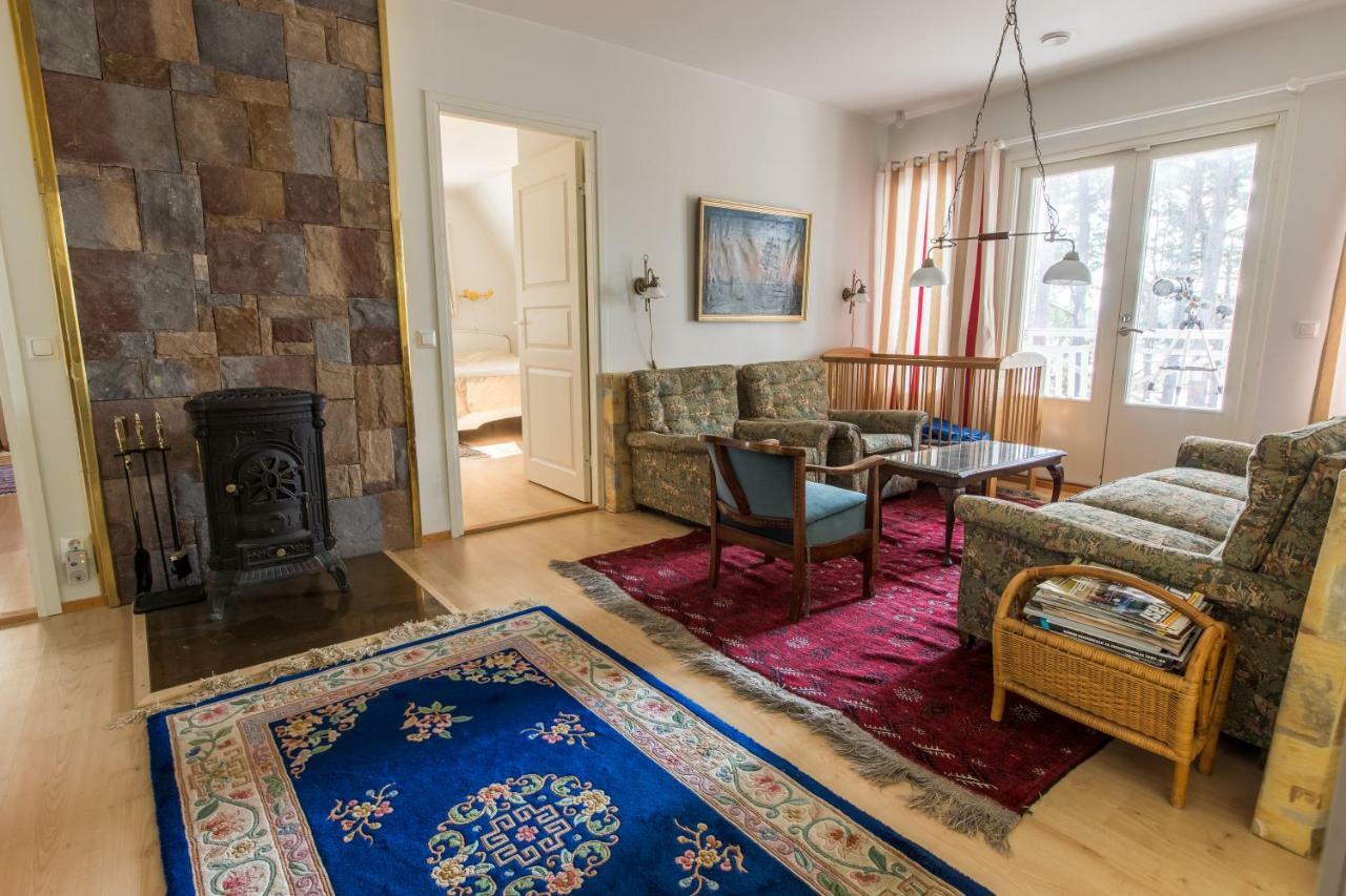 Villa Harald - Beachfront Hitis Bagian luar foto